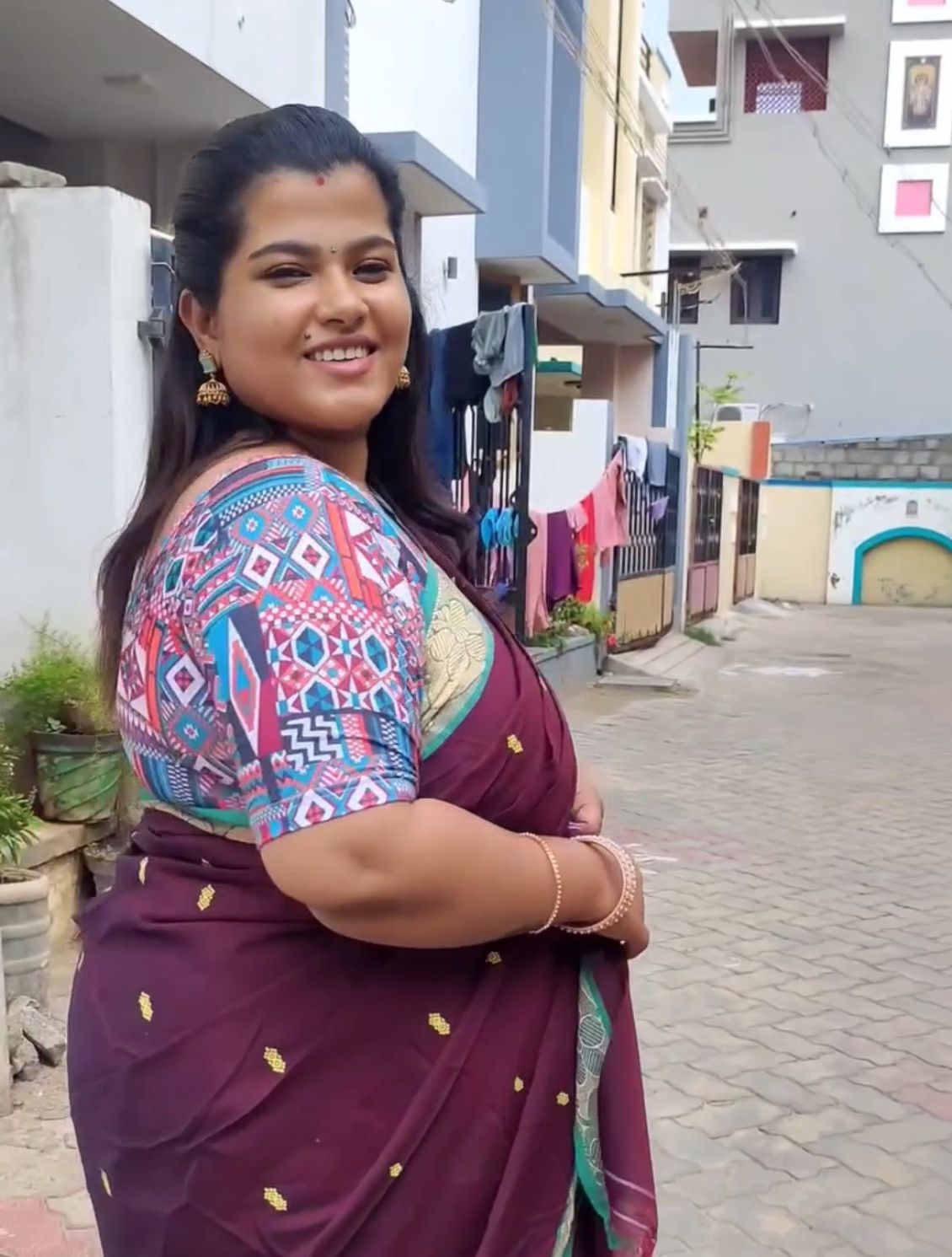 Stylish Saree Blouses for Big Arms
